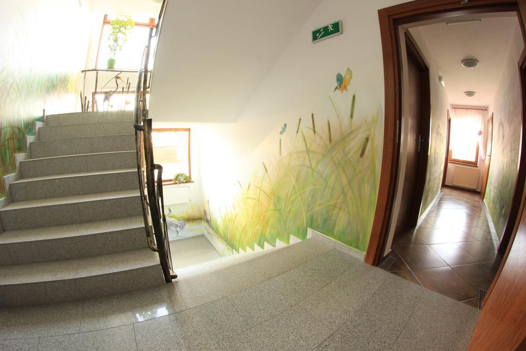 Gosciniec Kaszebe Bed & Breakfast เวบา ภายนอก รูปภาพ